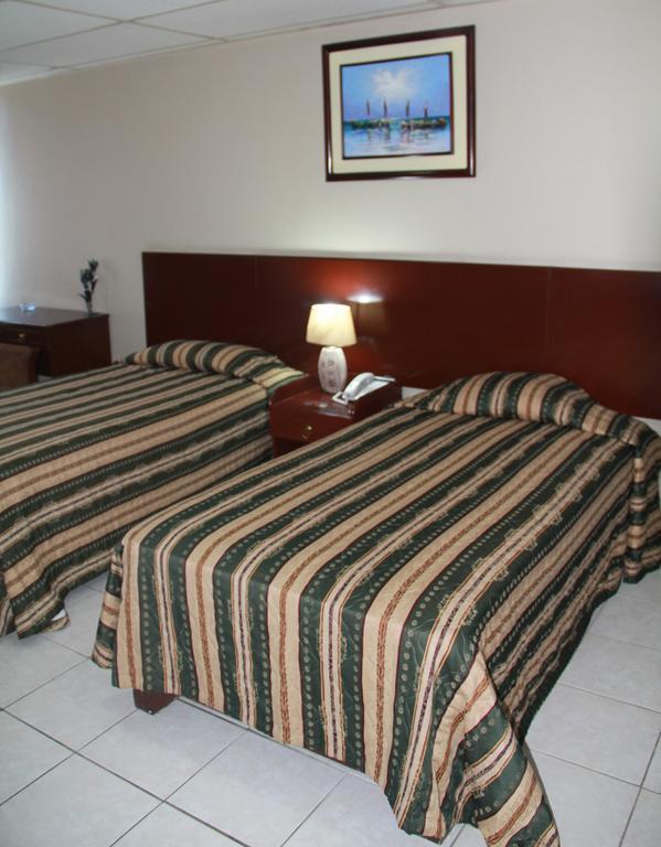Hotel La Torre Guayaquil Exterior foto