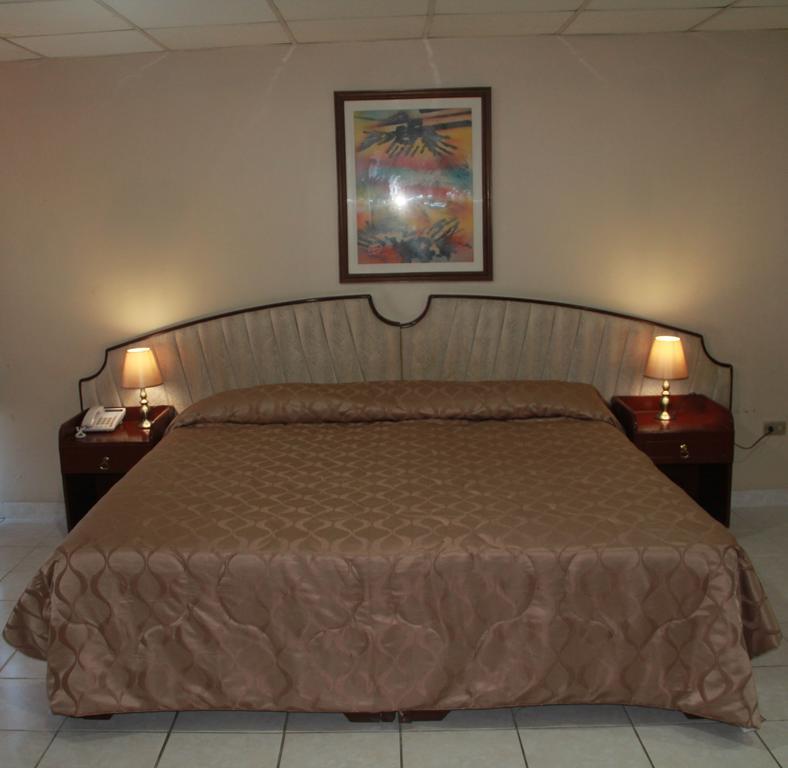 Hotel La Torre Guayaquil Quarto foto