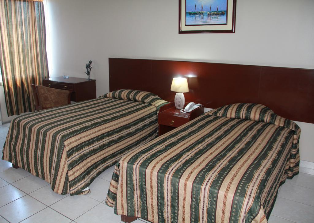 Hotel La Torre Guayaquil Quarto foto