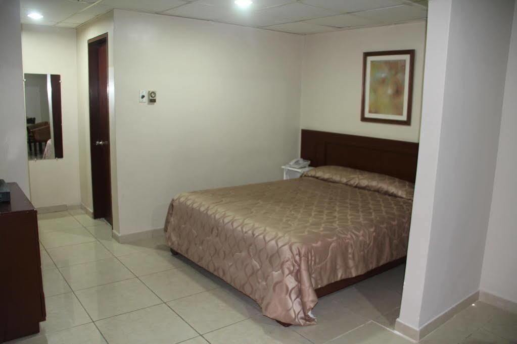 Hotel La Torre Guayaquil Exterior foto